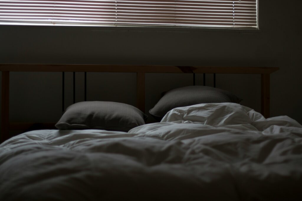 dark room setting for alcohol detox